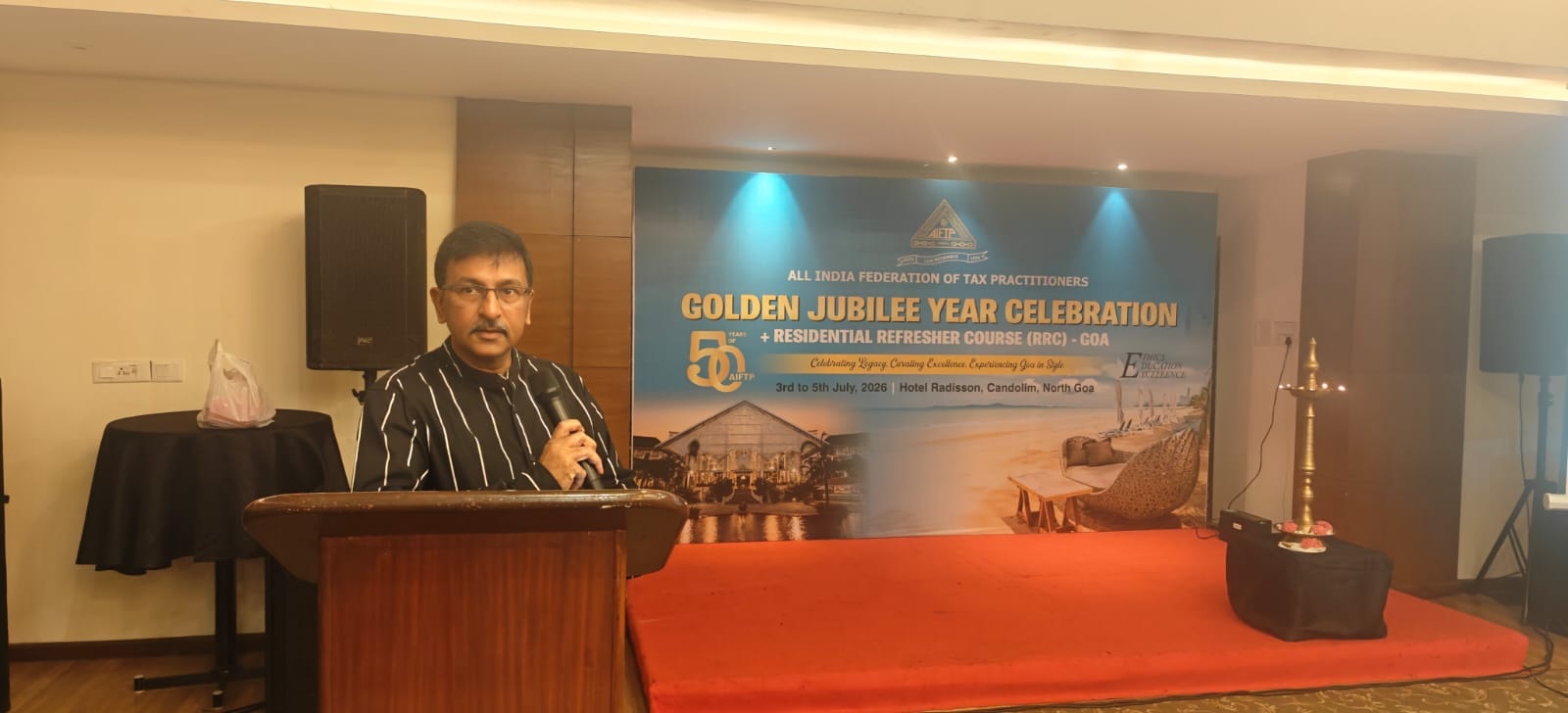Shri Deepak R. Shah delivering welcome address.